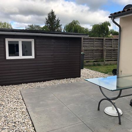 Saint Vivien De Medoc: Jolie Maison Medocaine Exterior photo